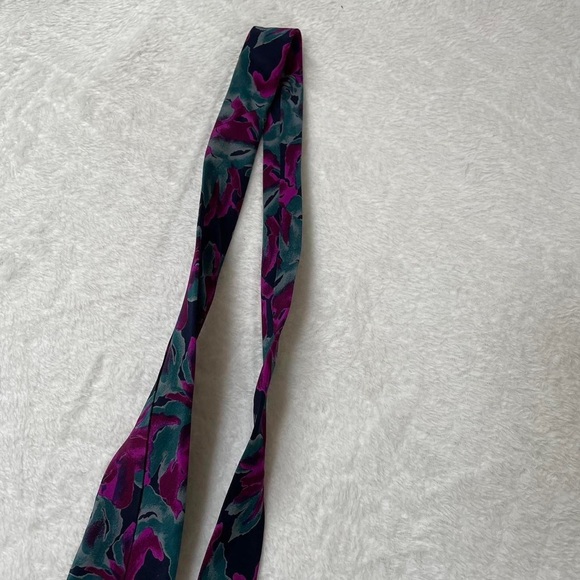 Mens Liberty Floral Tie 100% Silk Navy & Purple. - Picture 5 of 7